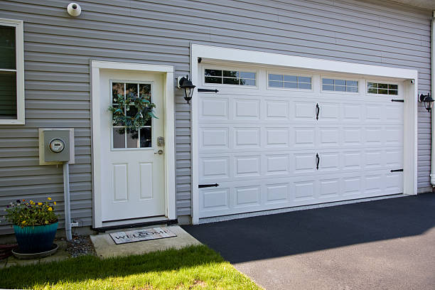 24/7 Emergency Garage Door Panel Replacement experts in Stallings, NC